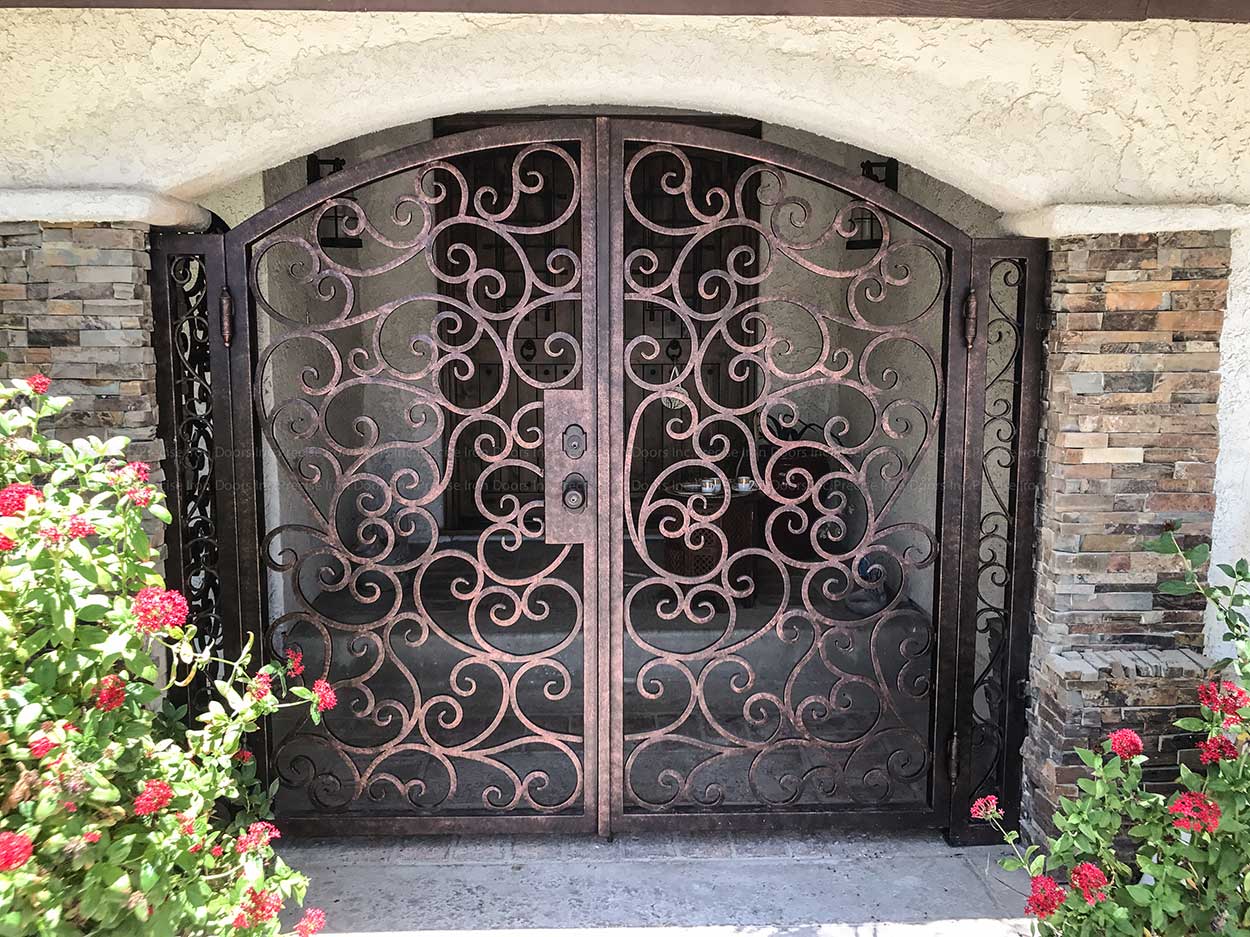 Tuscany Gate