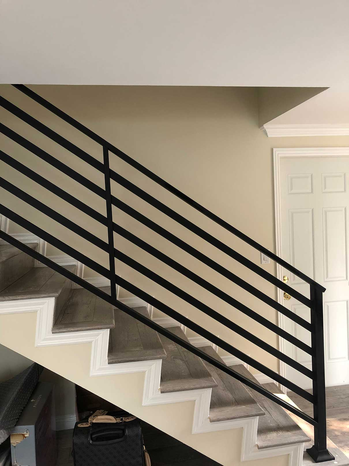 Horizontal iron deck railing design